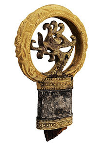 金銀装単龍環頭大刀（柄頭）