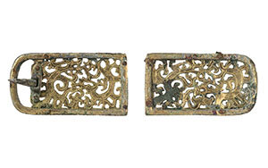 金銅製龍紋透彫帯金具