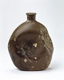 佐倉連隊跡地からの出土遺物　水筒