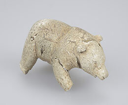 骨製クマ像